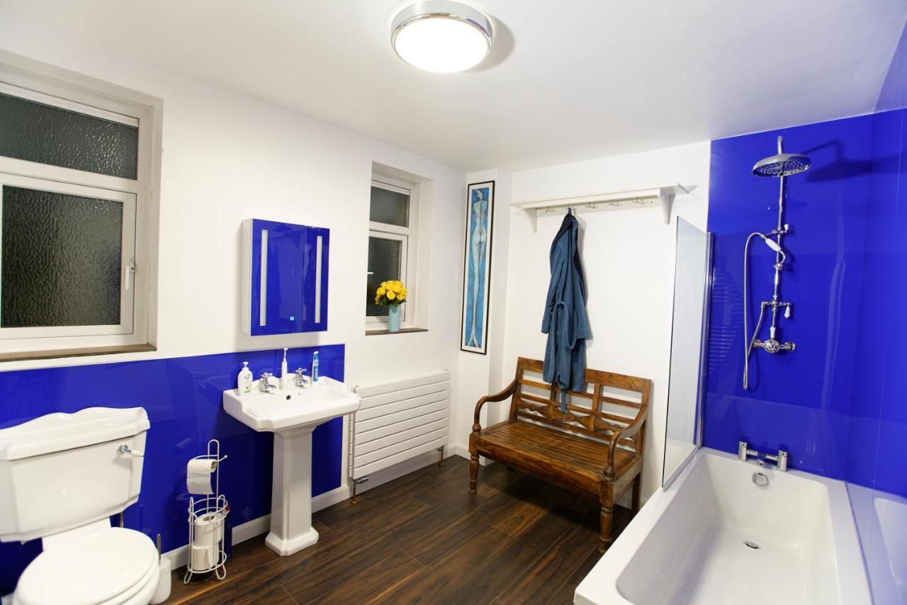 Seafarer'S View - 6 Bedroom Townhouse In Cowes, Parking & Seaviews. Cowes  Extérieur photo