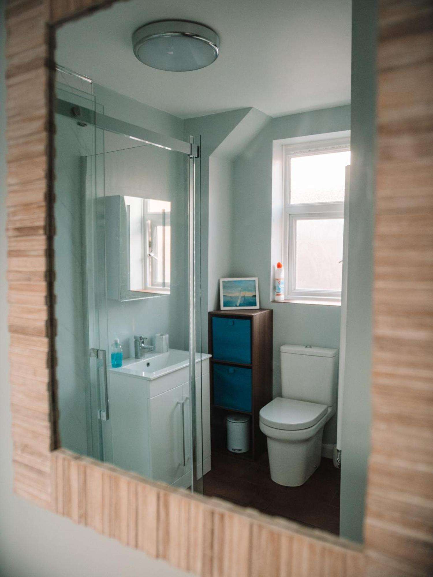 Seafarer'S View - 6 Bedroom Townhouse In Cowes, Parking & Seaviews. Cowes  Extérieur photo